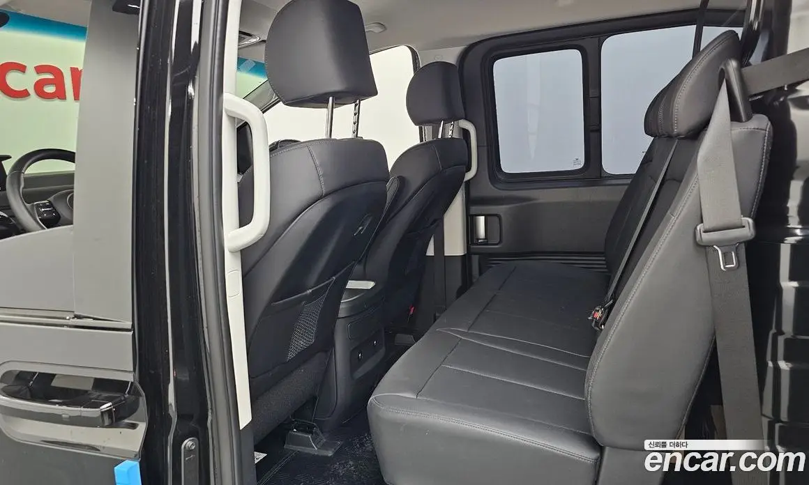 Hyundai Staria 2024 2.2 автомат (гидро), фото 16