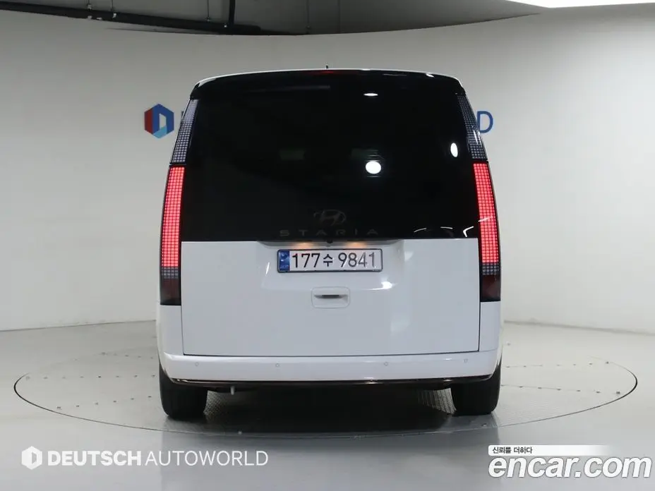 Hyundai Staria 2024 1.6 автомат (гидро), фото 4