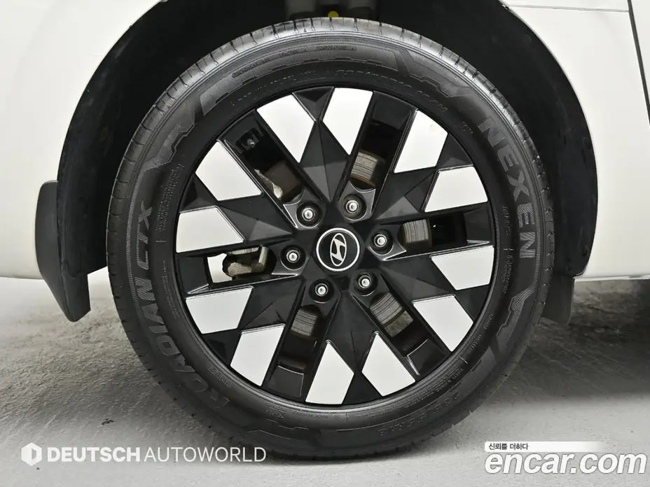 Hyundai Staria 2024 1.6 автомат (гидро), фото 5