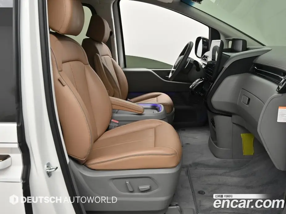 Hyundai Staria 2024 1.6 автомат (гидро), фото 10