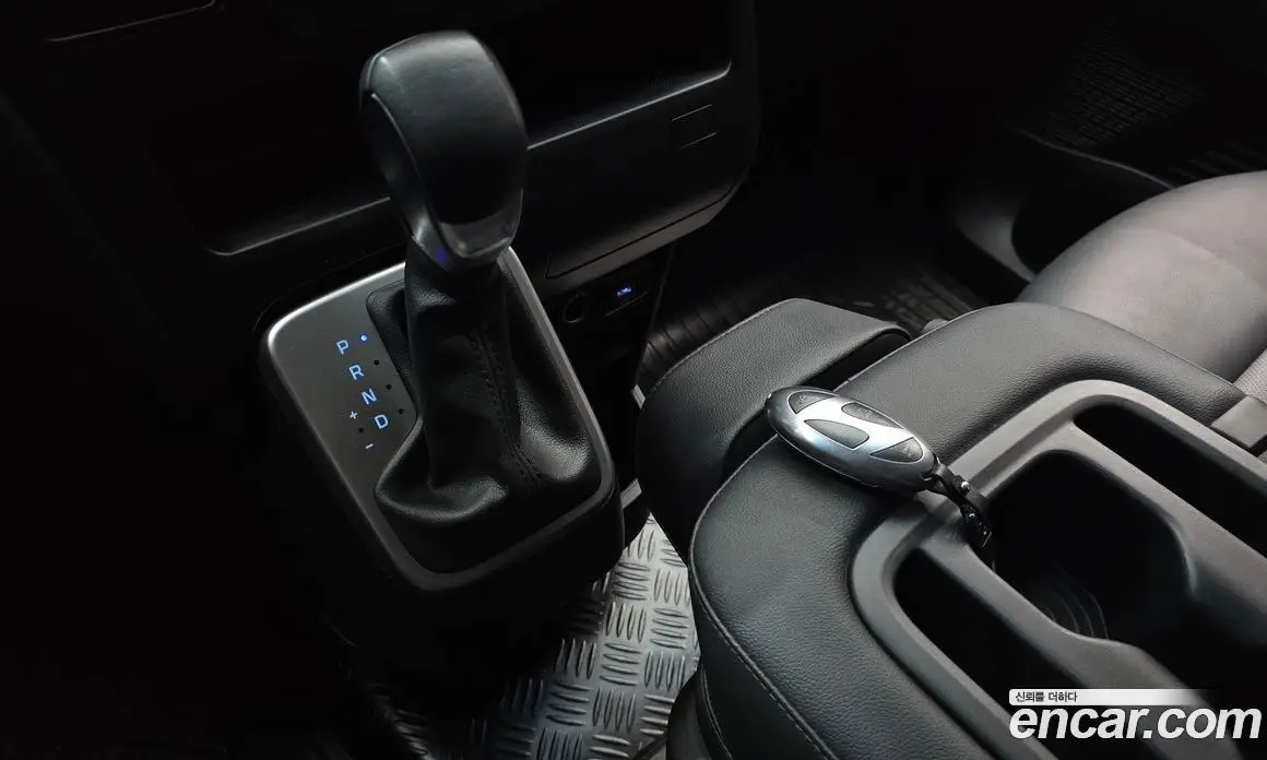 Hyundai Staria 2024 3.5 автомат (гидро), фото 12