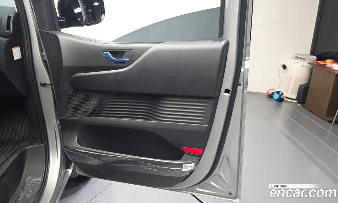 Hyundai Staria 2025 1.6 автомат (гидро), фото 15