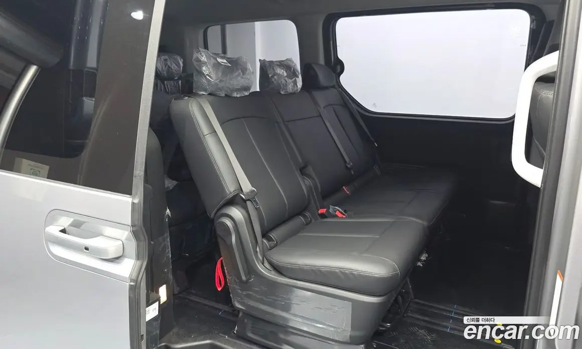 Hyundai Staria 2025 1.6 автомат (гидро), фото 17