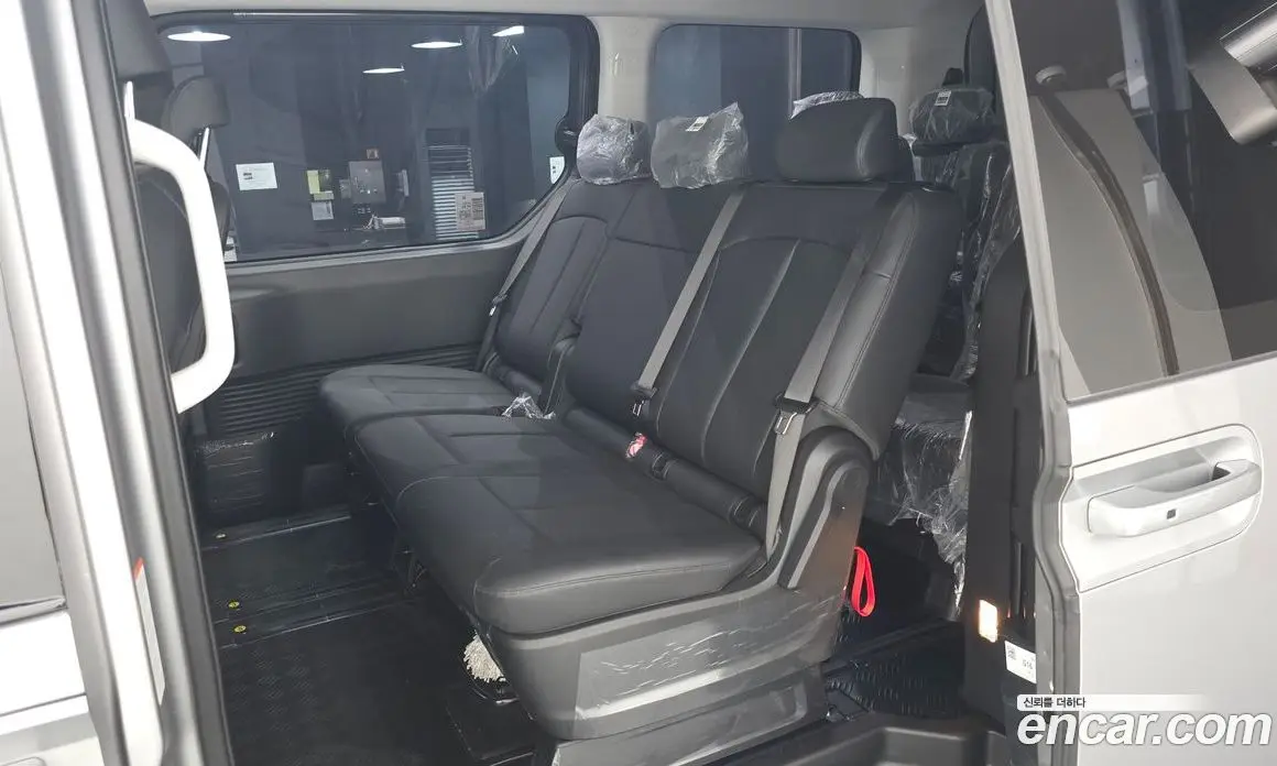 Hyundai Staria 2025 1.6 автомат (гидро), фото 18