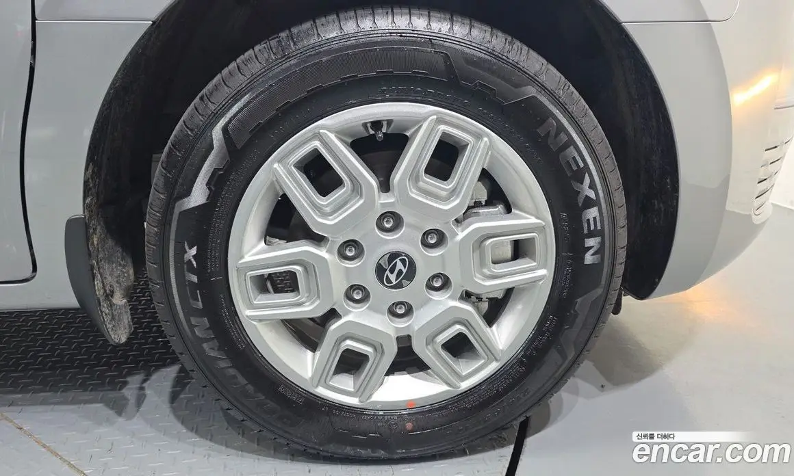 Hyundai Staria 2025 1.6 автомат (гидро), фото 7
