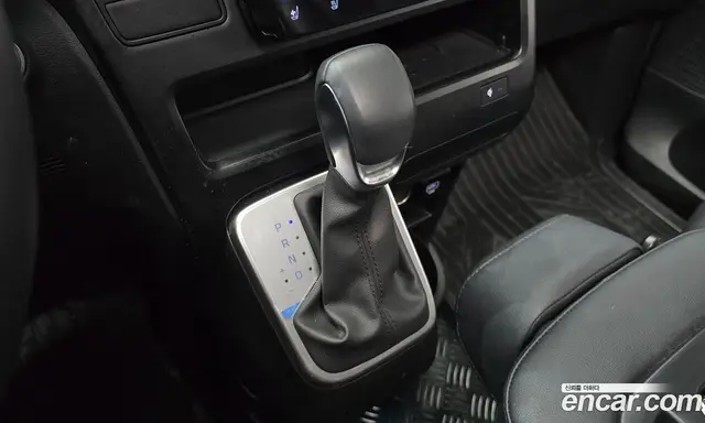 Hyundai Staria 2025 2.2 автомат (гидро), миниатюра 11