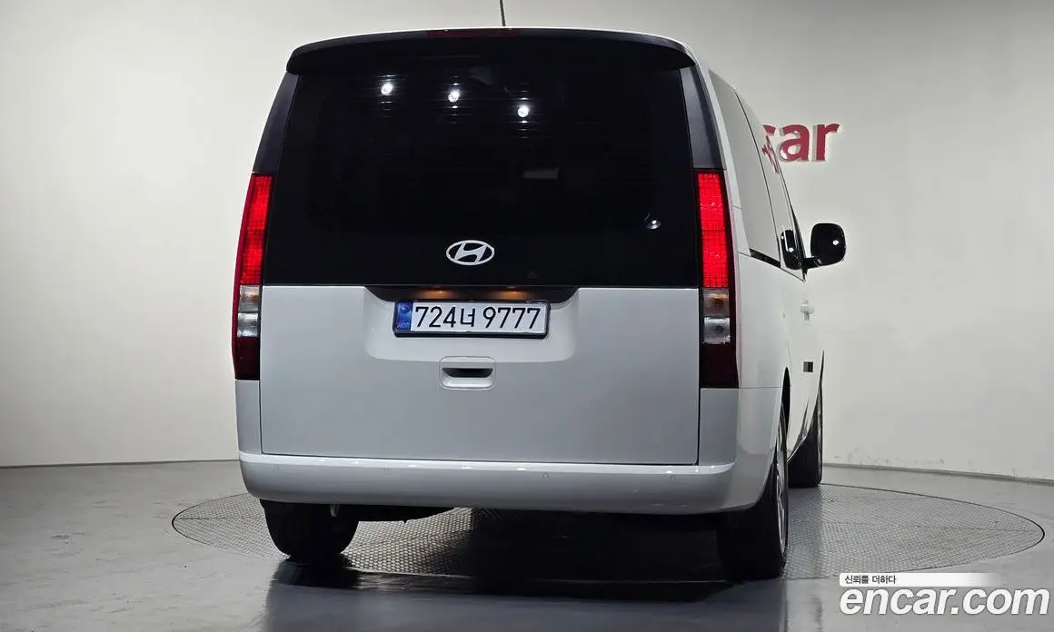 Hyundai Staria 2025 2.2 автомат (гидро), фото 3