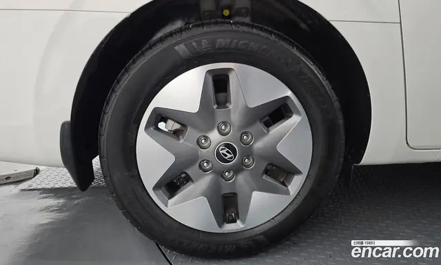 Hyundai Staria 2025 2.2 автомат (гидро), миниатюра 4