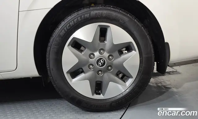 Hyundai Staria 2025 2.2 автомат (гидро), миниатюра 6