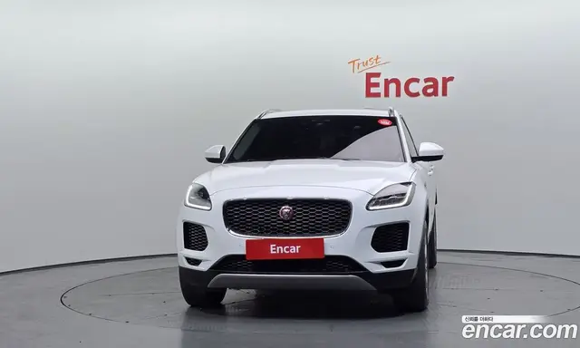 Jaguar E-Pace 2019 2.0 автомат (гидро), миниатюра 3 Jaguar E-Pace 2019 2.0 автомат (гидро), миниатюра 3