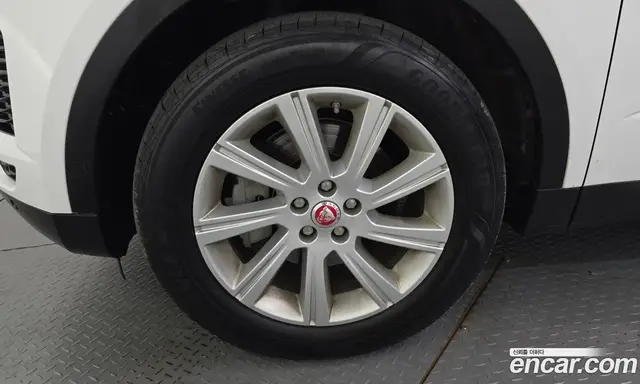 Jaguar E-Pace 2019 2.0 автомат (гидро), миниатюра 5 Jaguar E-Pace 2019 2.0 автомат (гидро), миниатюра 5