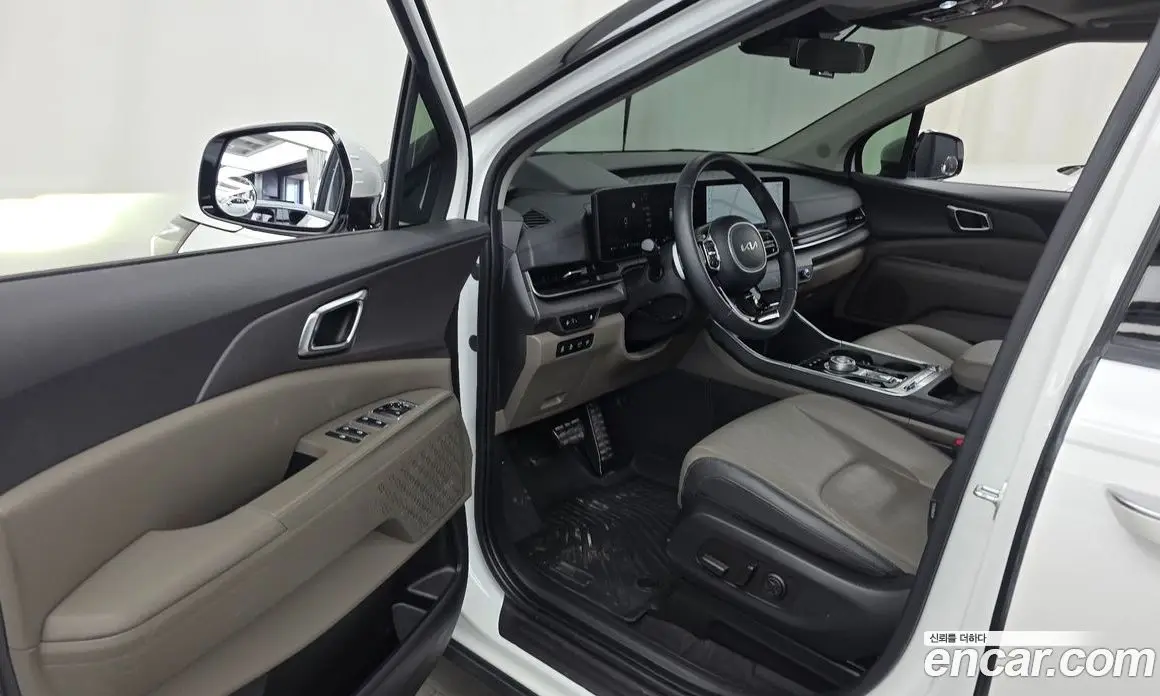 Kia Carnival 2024 1.6 автомат (гидро), фото 13