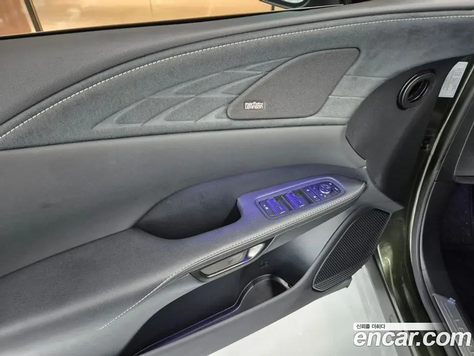 Lexus RX 2025 2.5 автомат (вариатор), фото 13 Lexus RX 2025 2.5 автомат (вариатор), фото 13