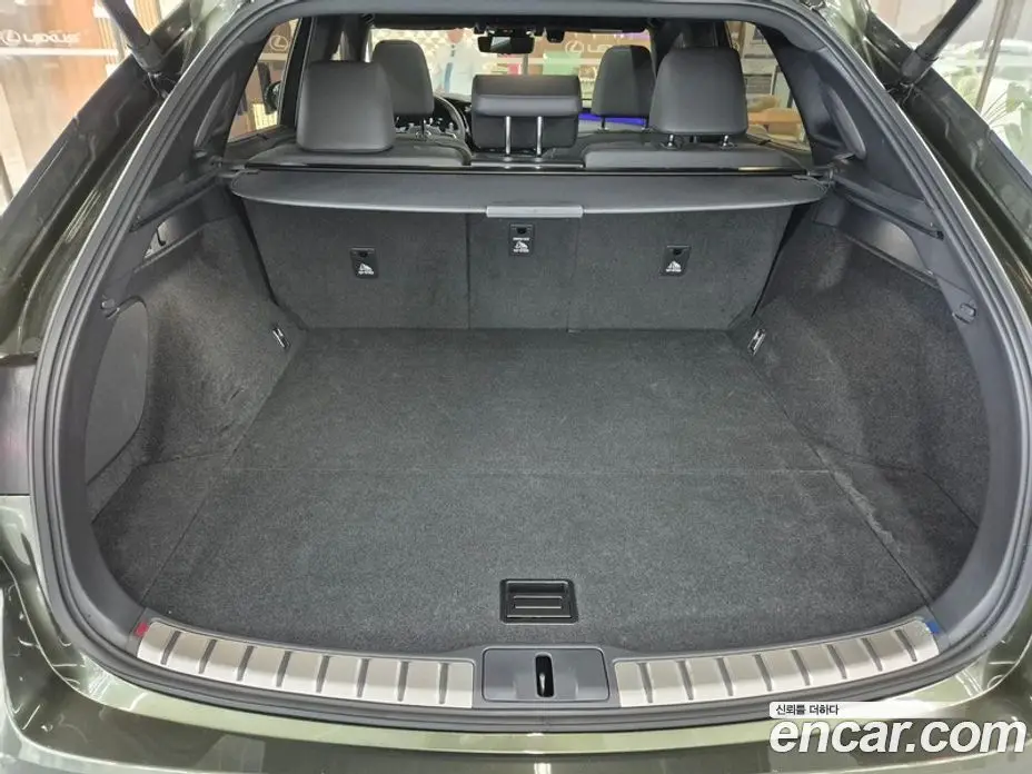 Lexus RX 2025 2.5 автомат (вариатор), фото 17 Lexus RX 2025 2.5 автомат (вариатор), фото 17