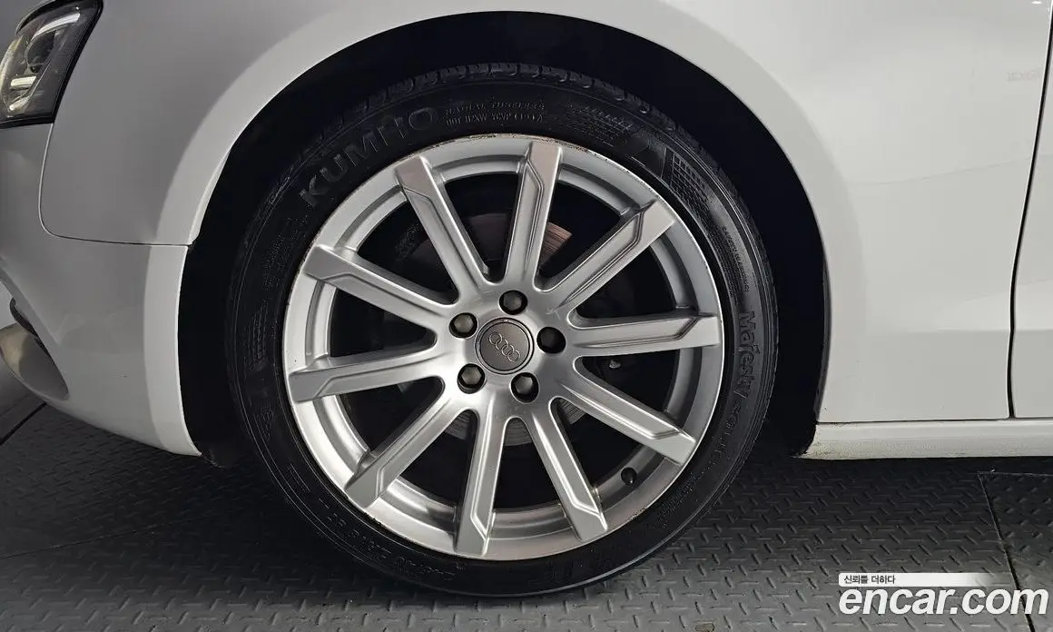 Audi A5 2013 2.0 автомат (гидро), фото 5