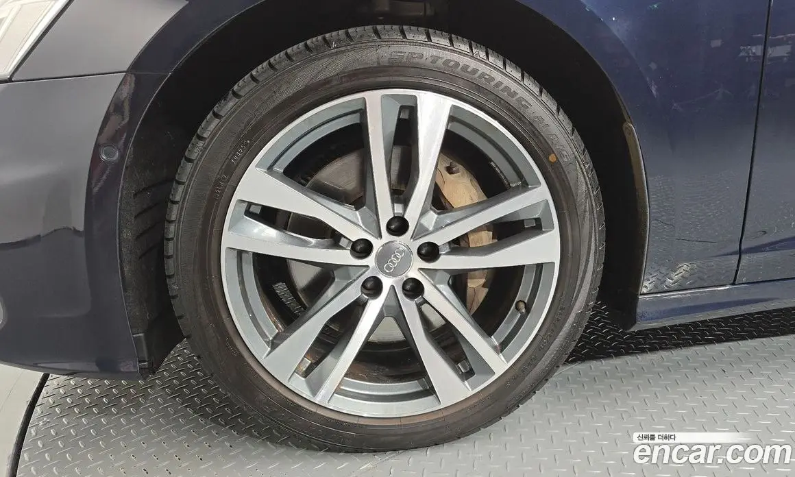 Audi A6 2021 3.0 автомат (гидро), фото 5
