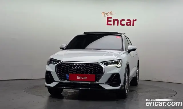Audi Q3 2023 2.0 автомат (гидро), миниатюра 3