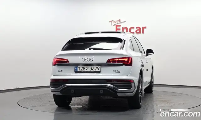 Audi Q5 2022 2.0 автомат (гидро), миниатюра 3