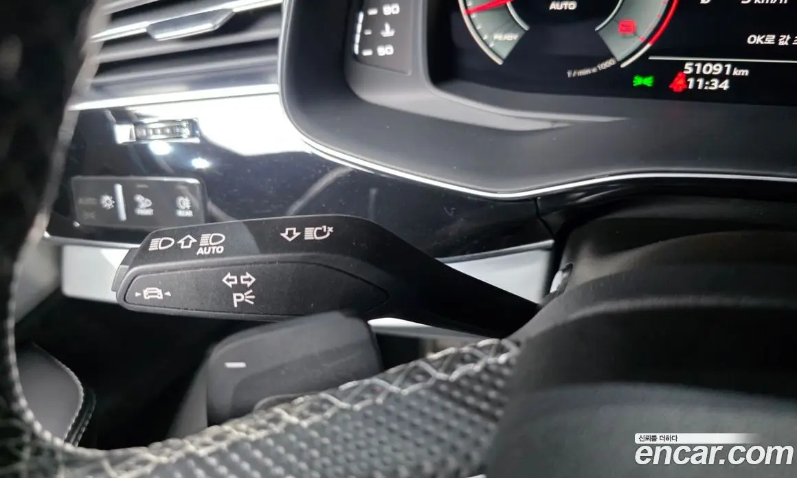 Audi Q7 2023 3.0 автомат (гидро), фото 36