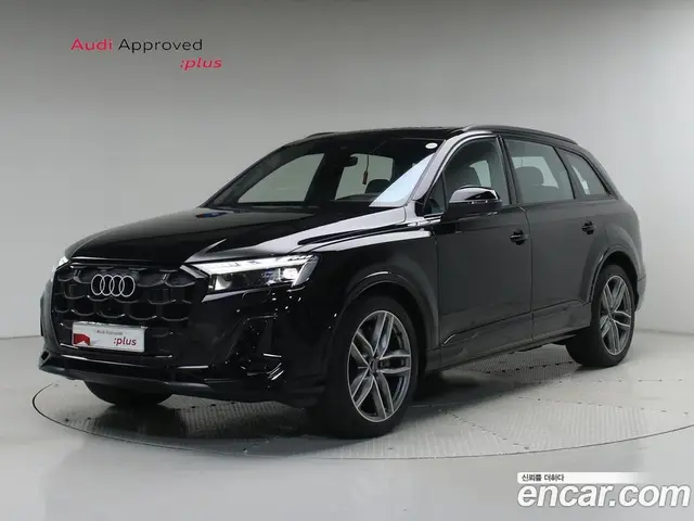 Audi Q7, 2025, 319 км