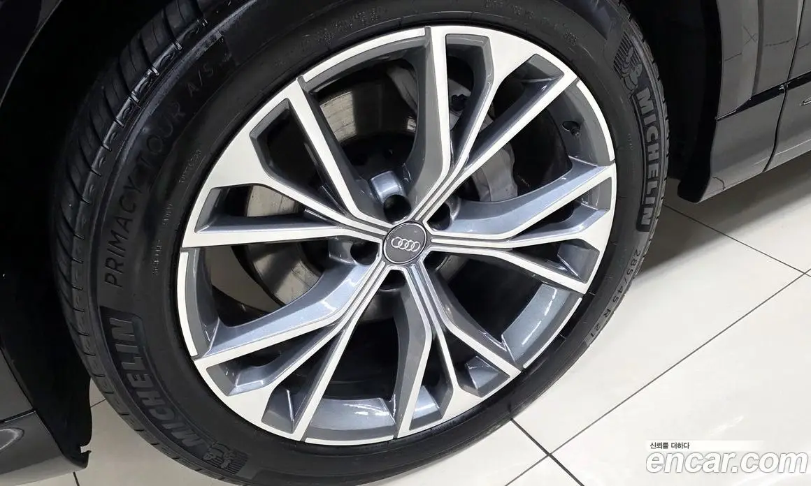 Audi Q8 2020 3.0 автомат (гидро), фото 20