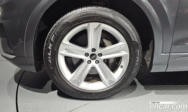 Audi Q8 2021 3.0 автомат (гидро), миниатюра 5