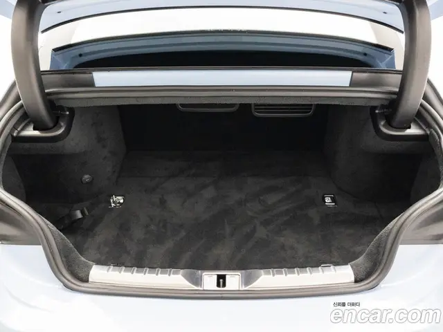 Bentley Continental 2025 4.0 автомат (гидро), миниатюра 9 Bentley Continental 2025 4.0 автомат (гидро), миниатюра 9