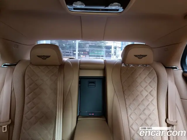 Bentley Flying Spur 2018 4.0 автомат (гидро), миниатюра 5