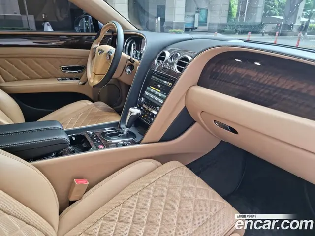 Bentley Flying Spur 2018 4.0 автомат (гидро), миниатюра 6
