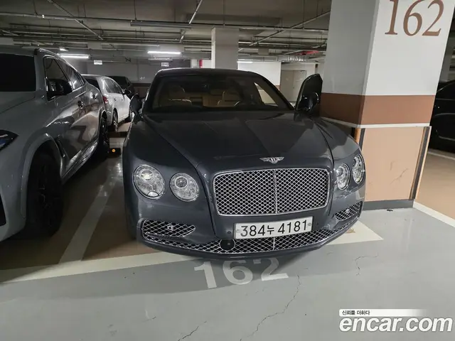 Bentley Flying Spur 2018 4.0 автомат (гидро), миниатюра 7