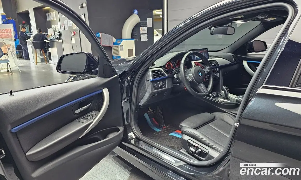 BMW 3 серия 2018 2.0 автомат (гидро), фото 13