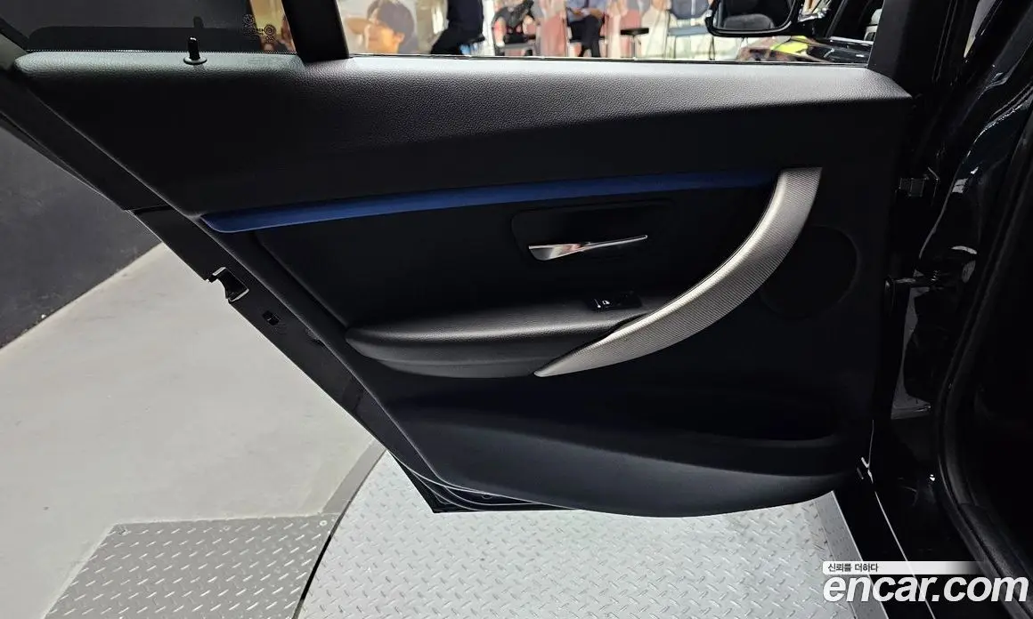 BMW 3 серия 2018 2.0 автомат (гидро), фото 15