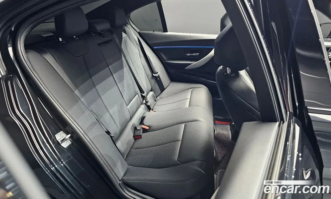 BMW 3 серия 2018 2.0 автомат (гидро), фото 17