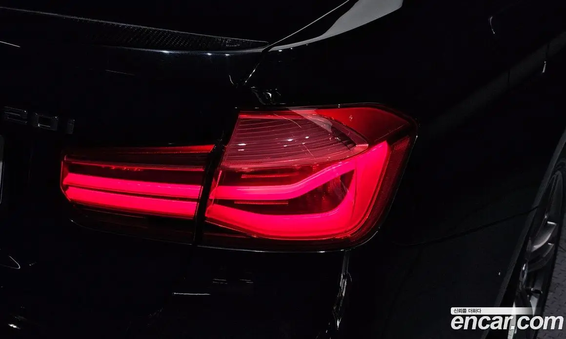 BMW 3 серия 2018 2.0 автомат (гидро), фото 9