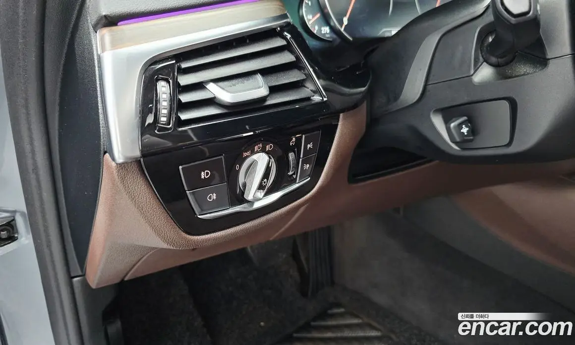 BMW 5 серия 2018 2.0 автомат (гидро), фото 32
