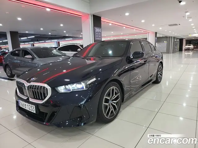 BMW 5 серия, 2024, 15 744 км