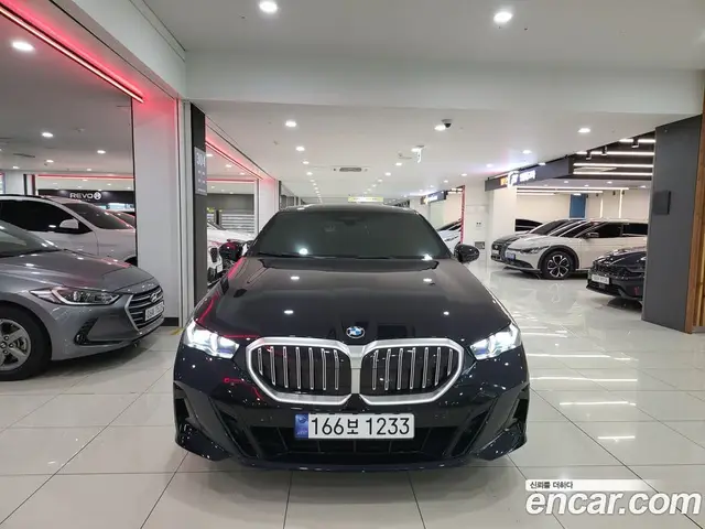 BMW 5 серия 2024 2.0 автомат (гидро), миниатюра 3