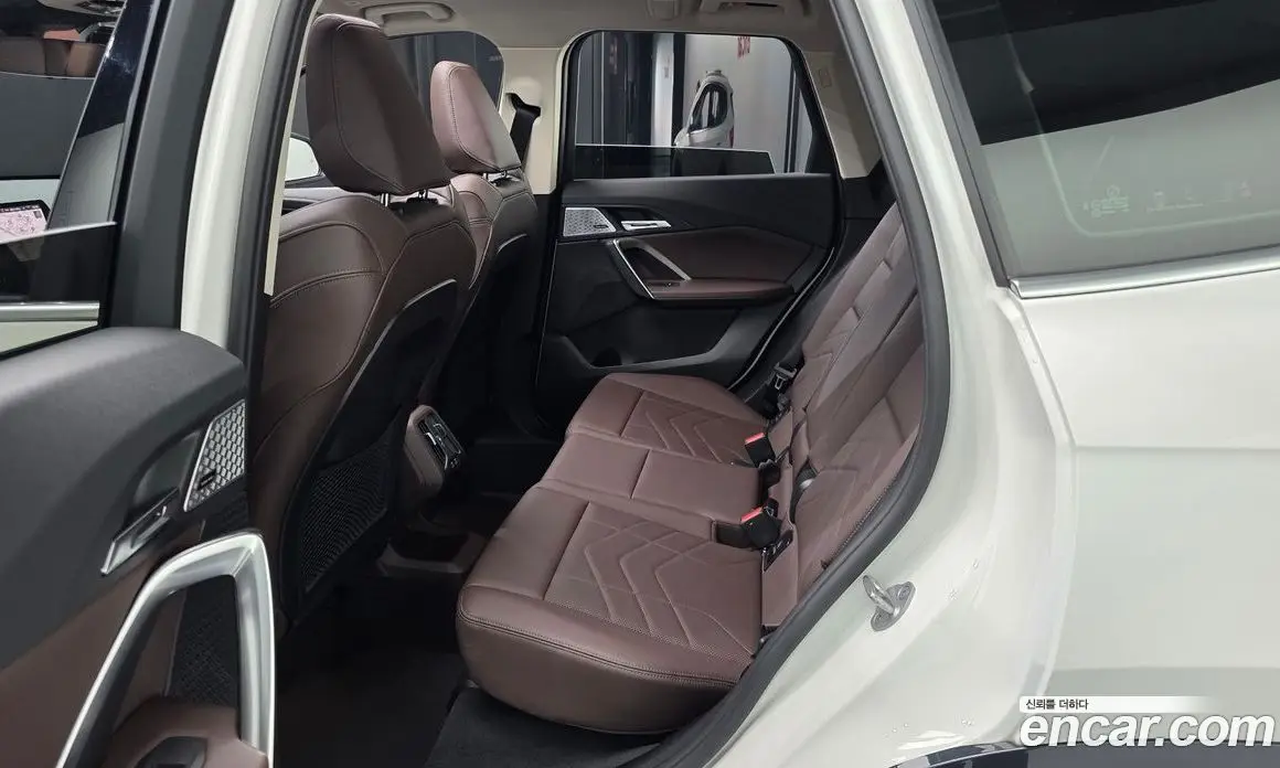 BMW X1 2024 2.0 автомат (гидро), фото 17