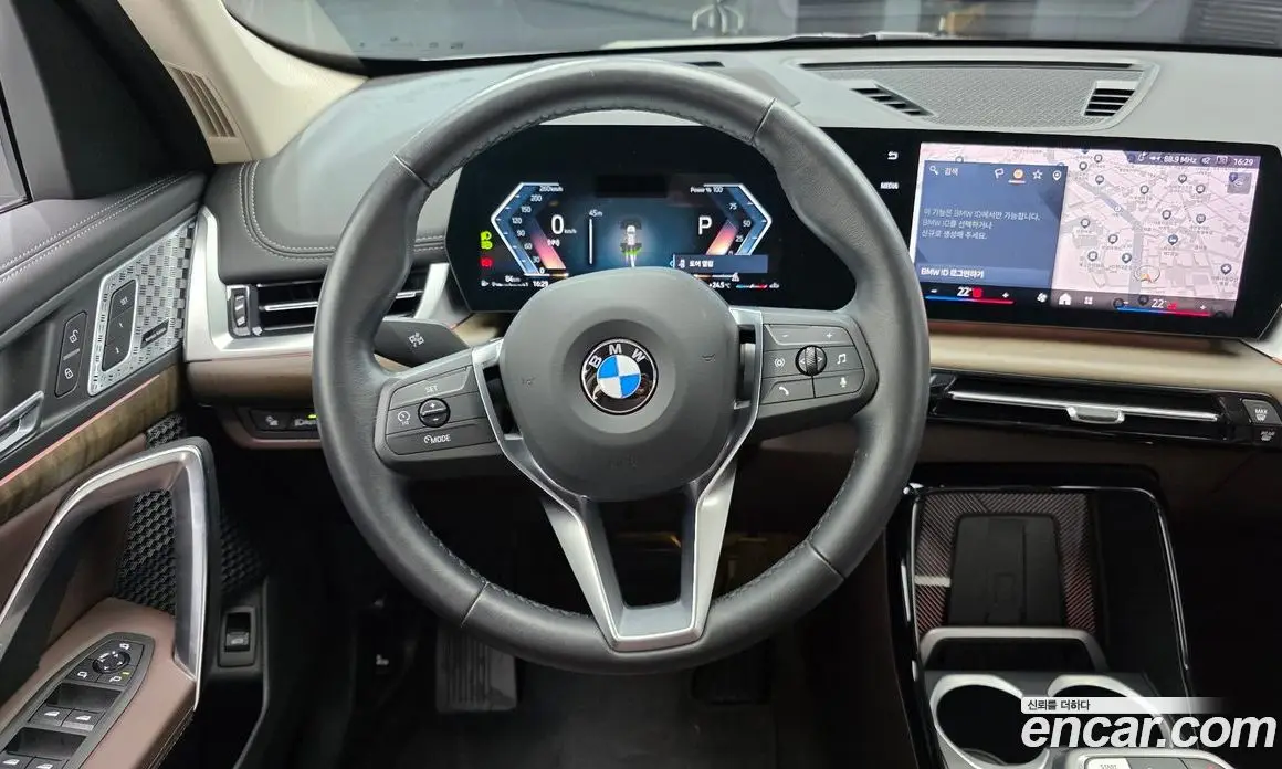 BMW X1 2024 2.0 автомат (гидро), фото 18