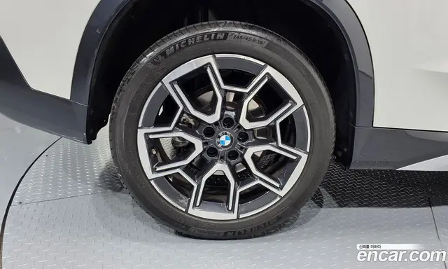 BMW X1 2024 2.0 автомат (гидро), миниатюра 4