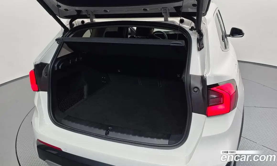 BMW X1 2024 2.0 автомат (гидро), фото 35