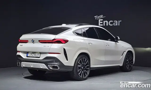 BMW X6 2023 3.0 автомат (гидро), миниатюра 2