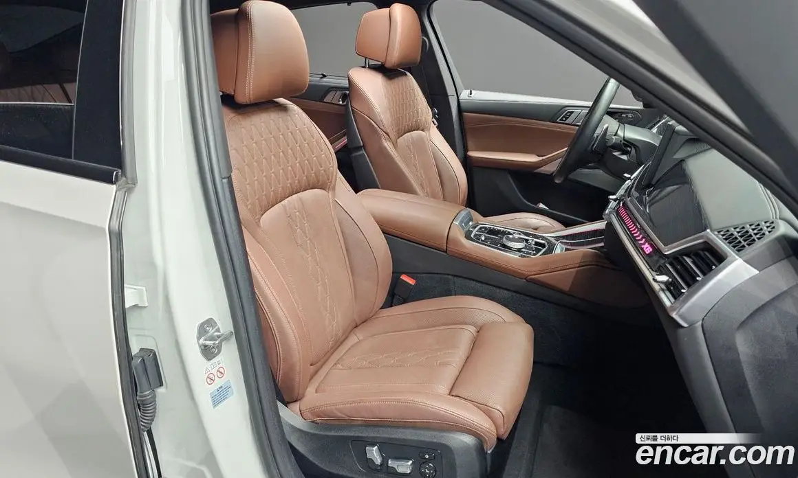 BMW X6 2023 3.0 автомат (гидро), фото 17