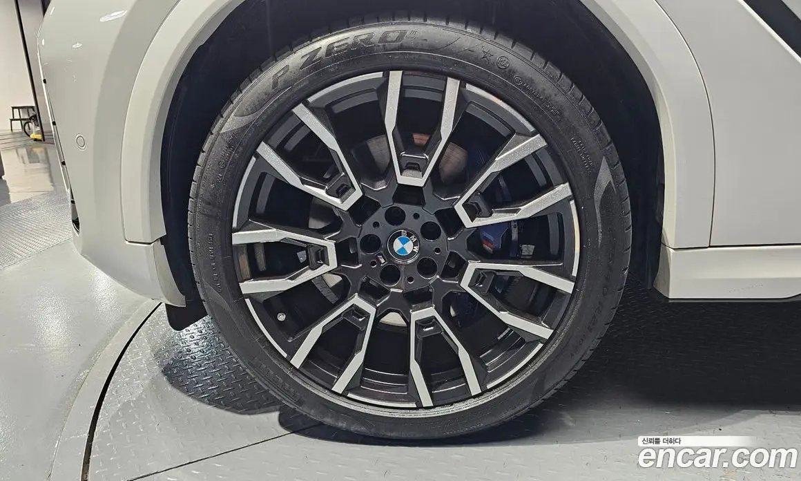 BMW X6 2023 3.0 автомат (гидро), фото 5