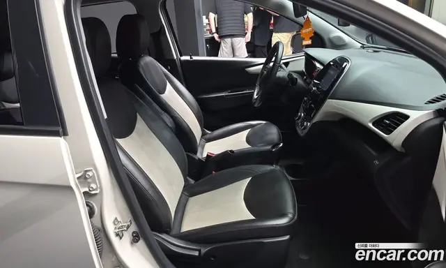 Chevrolet Spark 2015 1.0 автомат (гидро), миниатюра 11