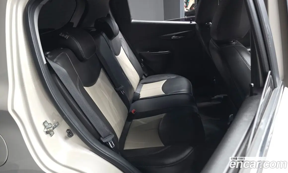Chevrolet Spark 2015 1.0 автомат (гидро), фото 12