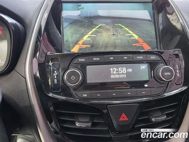 Chevrolet Spark 2017 1.0 автомат (гидро), миниатюра 8