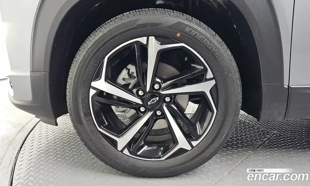 Chevrolet TrailBlazer 2023 1.3 автомат (гидро), миниатюра 5