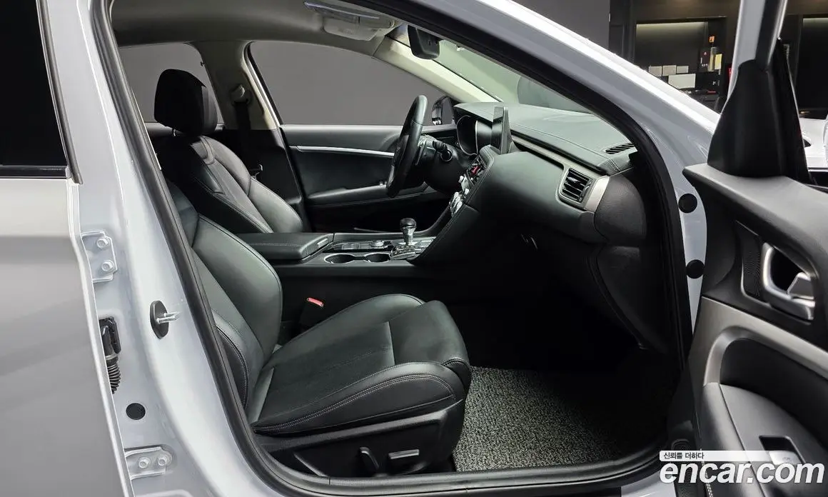 Genesis G70 2018 2.0 автомат (гидро), фото 16