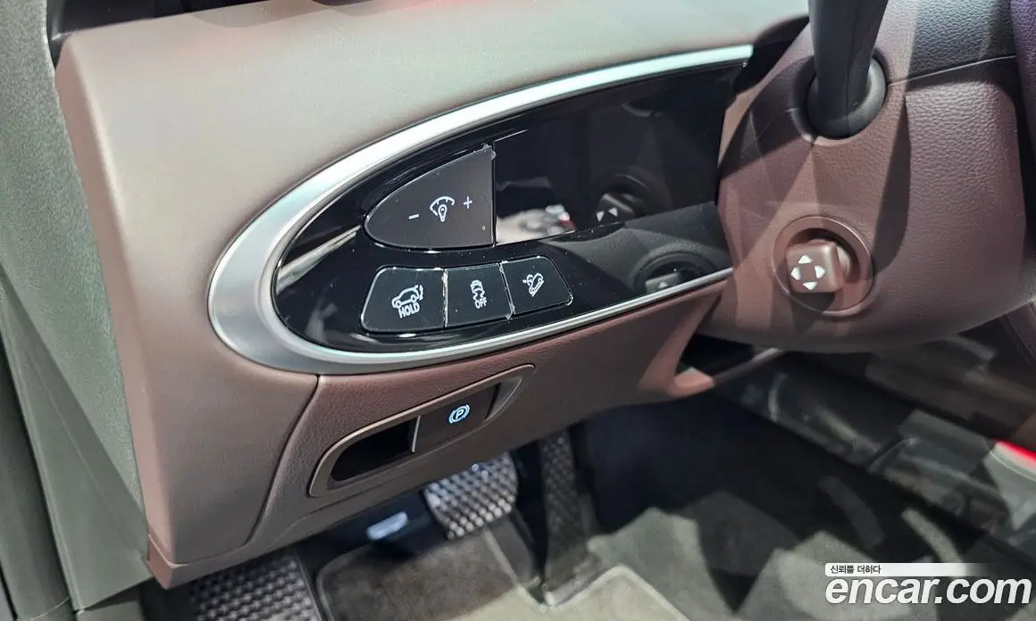 Genesis GV70 2025 2.5 автомат (гидро), фото 19